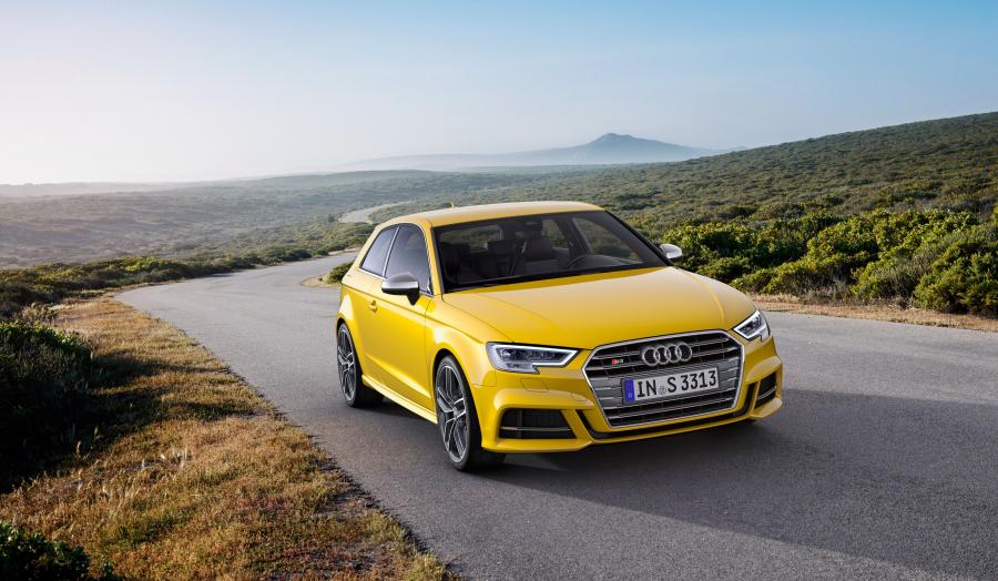  Audi S3 (8V) 2016 года  (WW) (фото 12 из 18)